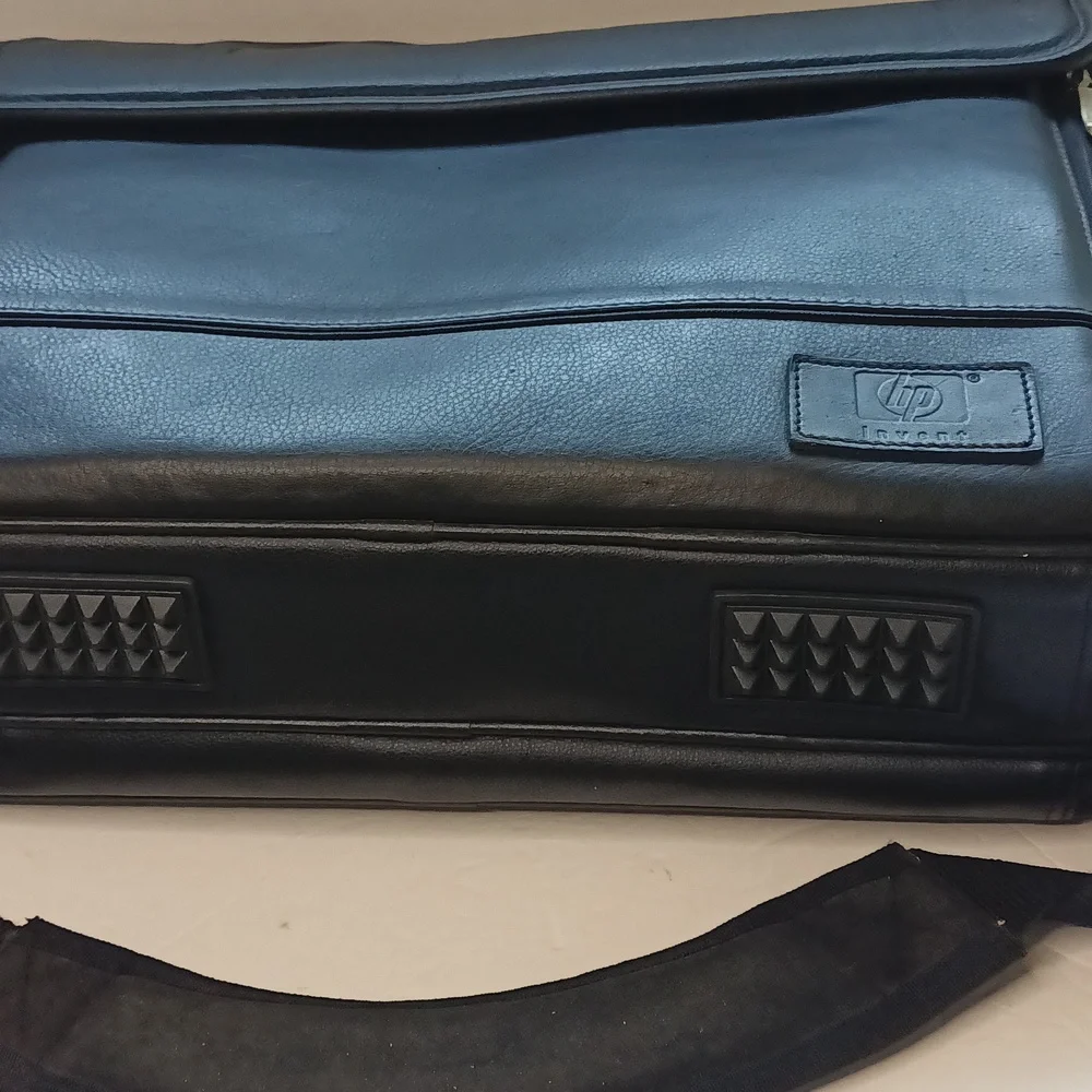 HP Invent Laptop Computer Bag Carrying Case Black Leather Shoulder Strap